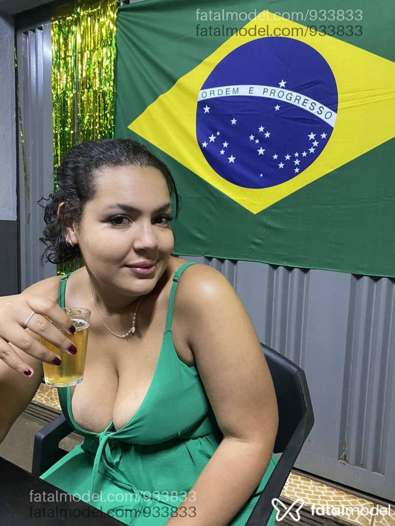 Acompanhante mulher morena (o) de olhos castanhos em Itumbiara - Larissa Morais