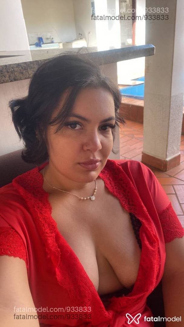 Acompanhante mulher morena (o) de olhos castanhos em Itumbiara - Larissa Morais