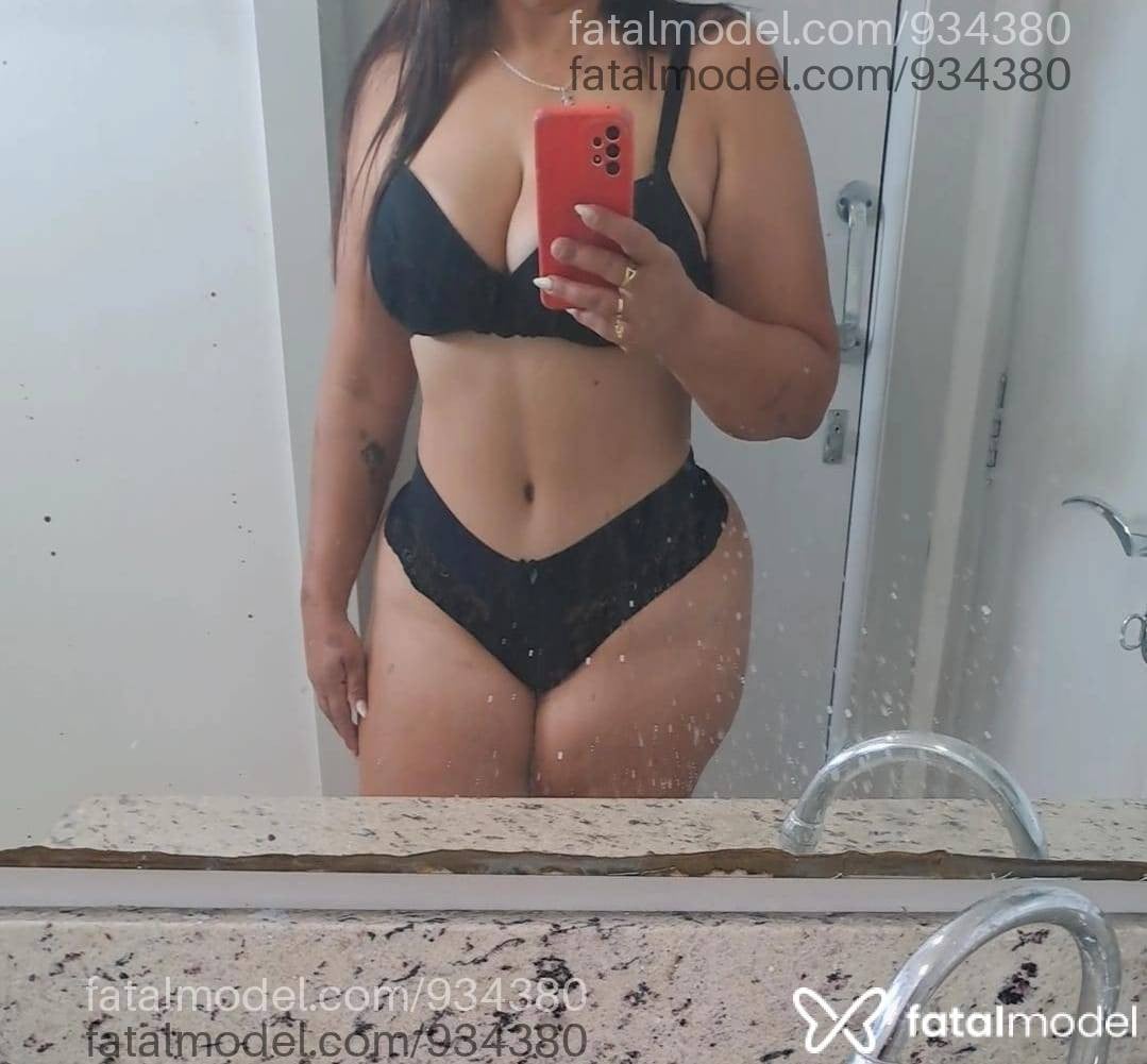 Acompanhante mulher com cabelo castanho de olhos castanhos em Irati - Luna