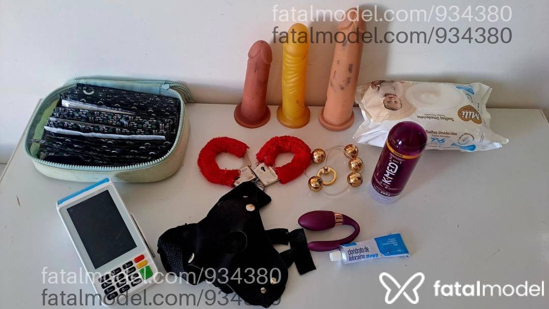 Acompanhante mulher com cabelo castanho de olhos castanhos - Luna