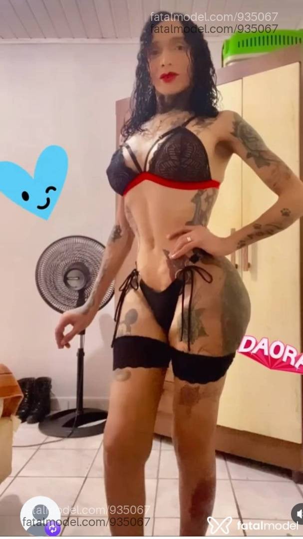 Acompanhante mulher trans morena (o) de olhos castanhos - SARAH JANNY