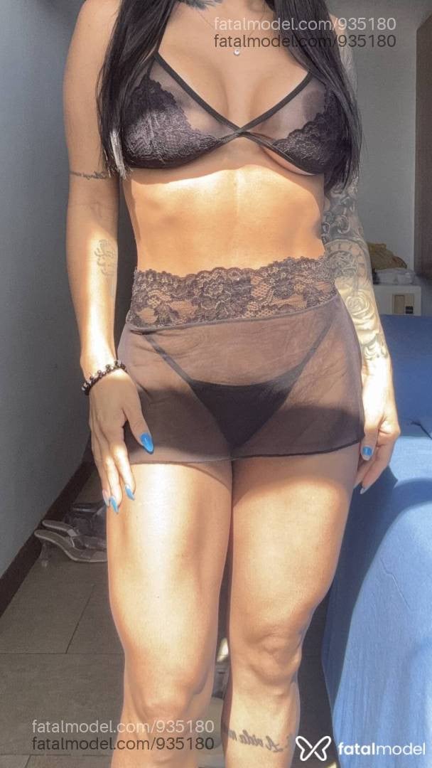 Acompanhante mulher morena (o) de olhos castanhos - Lorena