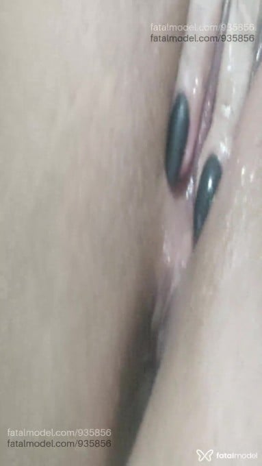 Acompanhante mulher com cabelo castanho de olhos castanhos em Caxias do Sul - Rainhaanal