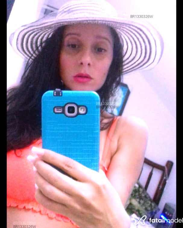 Acompanhante mulher com cabelo castanho de olhos castanhos em Itabuna Acompanhante mulher com cabelo castanho de olhos castanhos em Itabuna - Natali