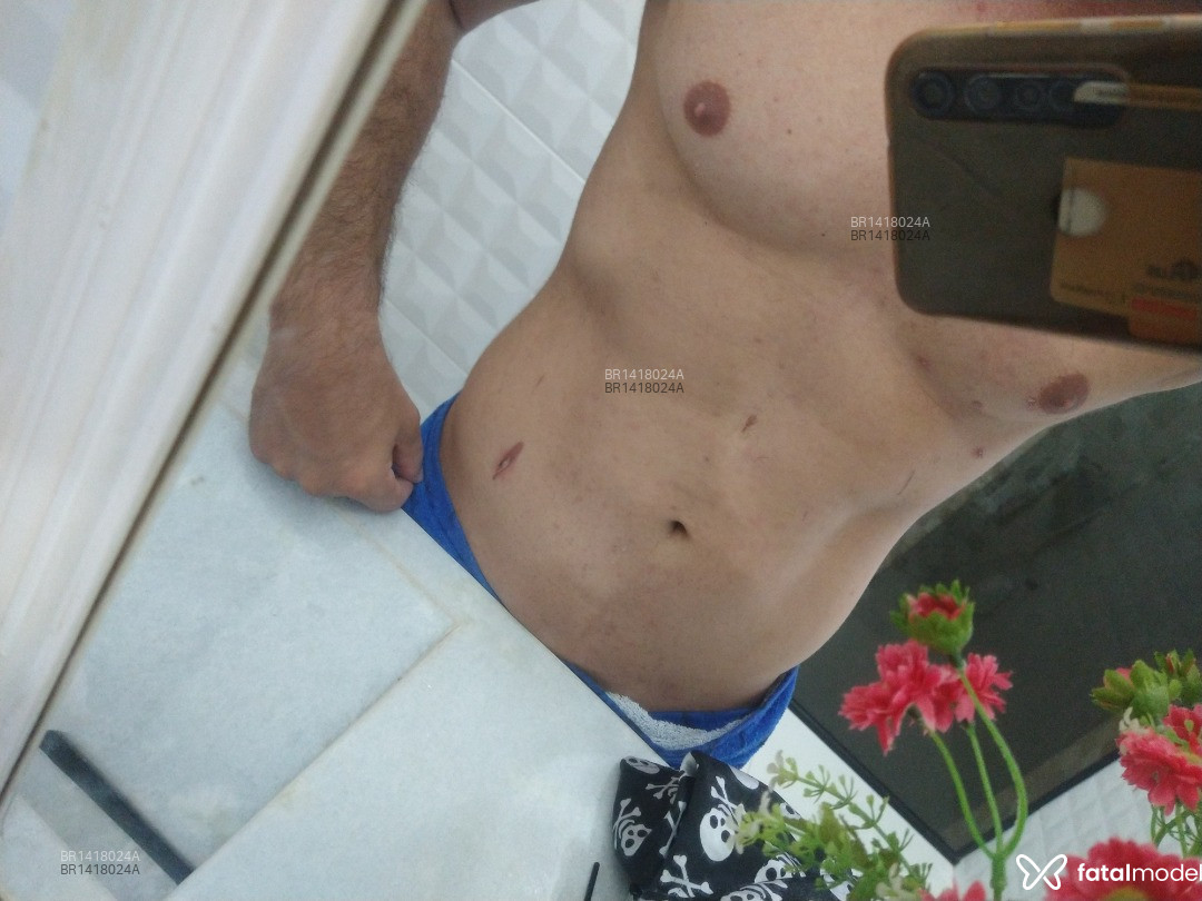 Acompanhante homem com cabelo castanho de olhos castanhos em Joinville - Fernando
