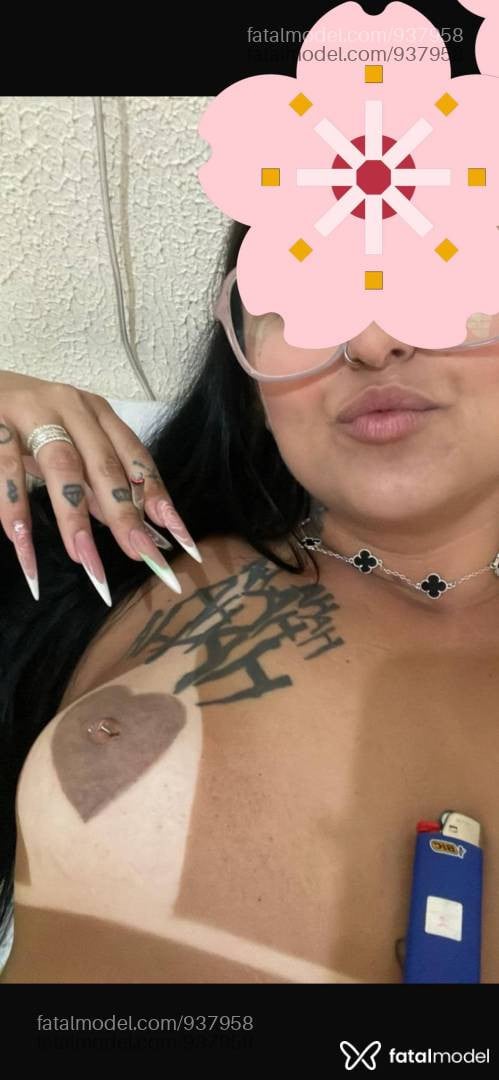 Acompanhante mulher morena (o) de olhos castanhos - Thays