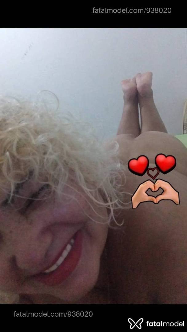 Acompanhante mulher loira (o) de olhos mel em Água Boa - Ademiza