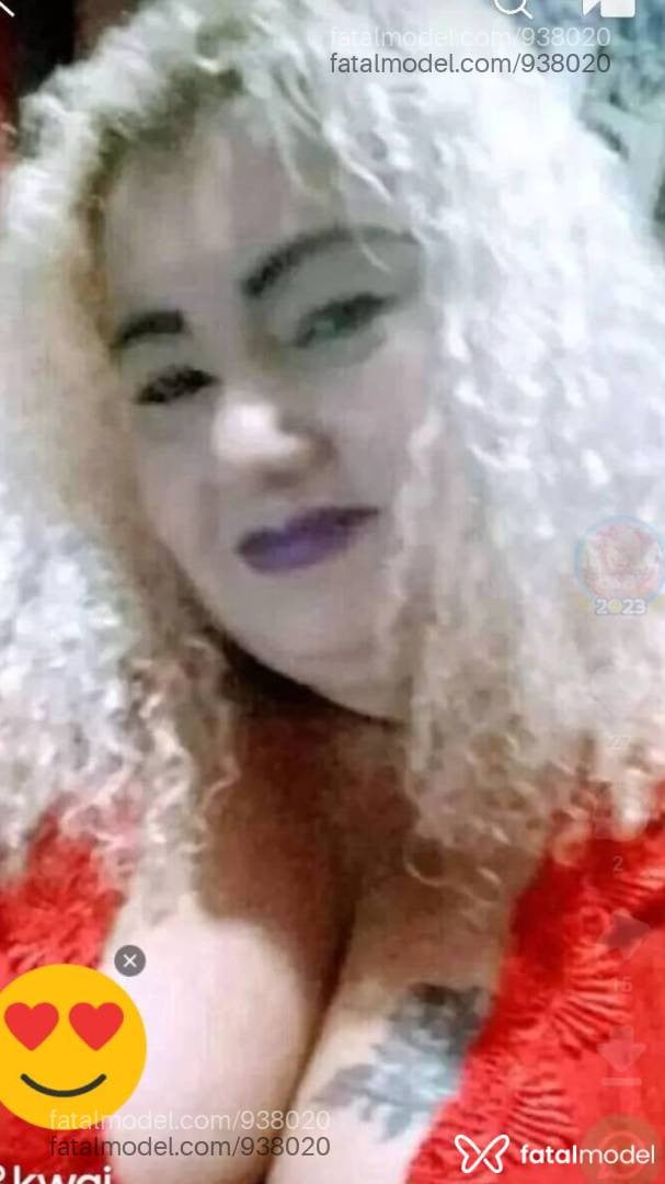 Acompanhante mulher loira (o) de olhos mel em Água Boa - Ademiza