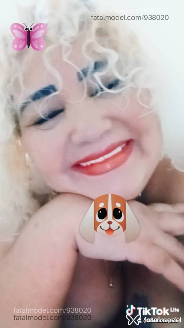 Acompanhante mulher loira (o) de olhos mel em Água Boa - Ademiza