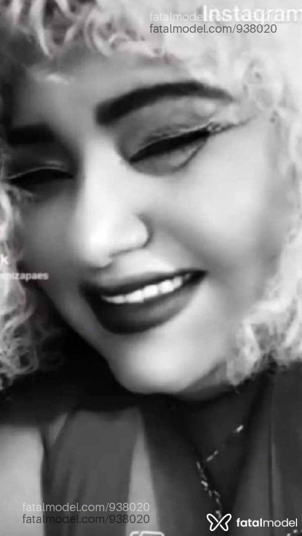 Acompanhante mulher loira (o) de olhos mel - Ademiza