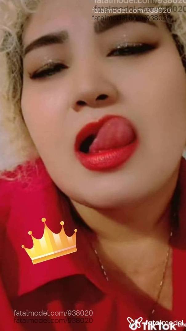 Acompanhante mulher loira (o) de olhos mel - Ademiza