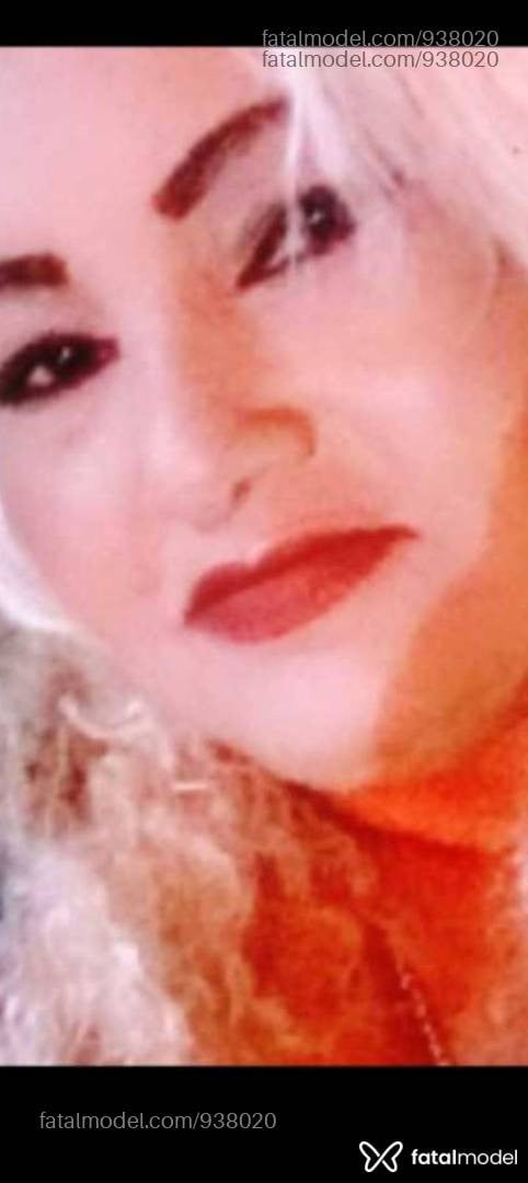 Acompanhante mulher loira (o) de olhos mel em Água Boa - Ademiza