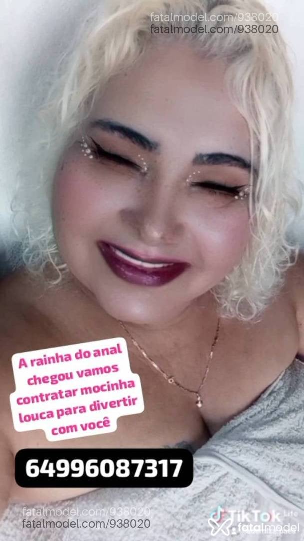 Acompanhante mulher loira (o) de olhos mel em Água Boa - Ademiza