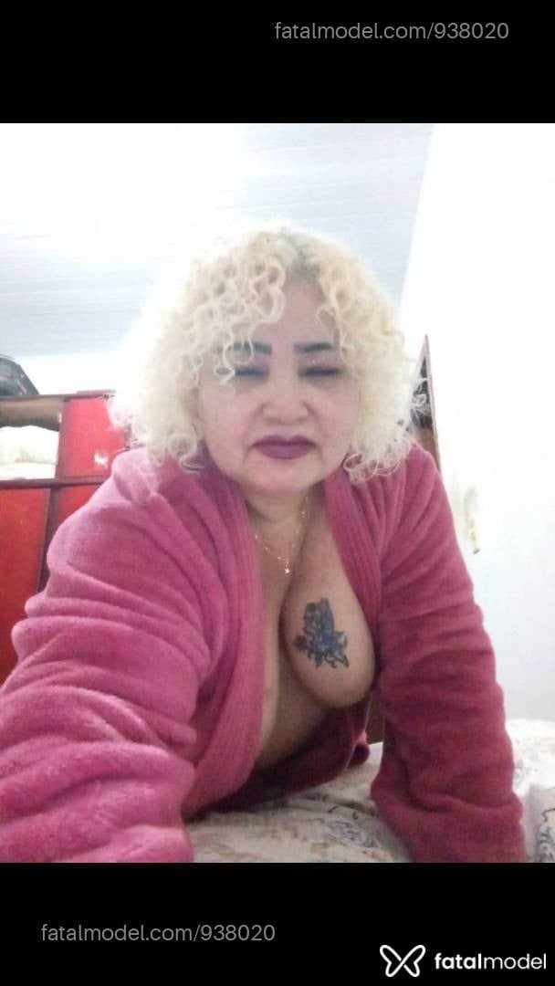 Acompanhante mulher loira (o) de olhos mel em Água Boa - Ademiza