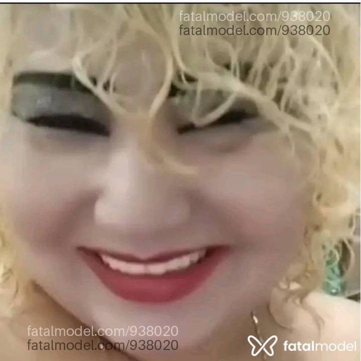 Acompanhante mulher loira (o) de olhos mel - Ademiza