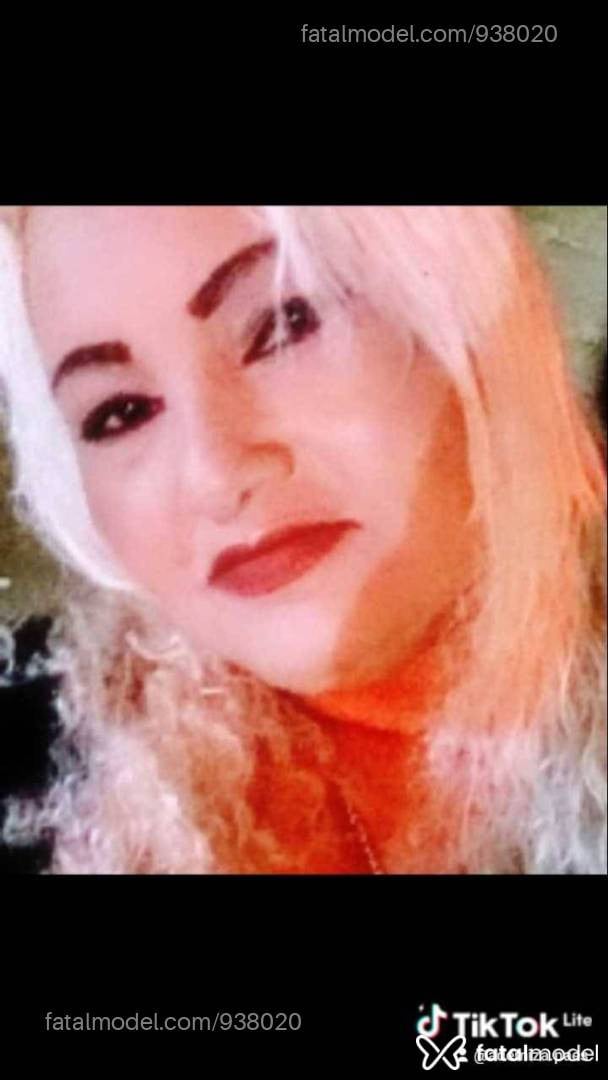 Acompanhante mulher loira (o) de olhos mel em Água Boa - Ademiza