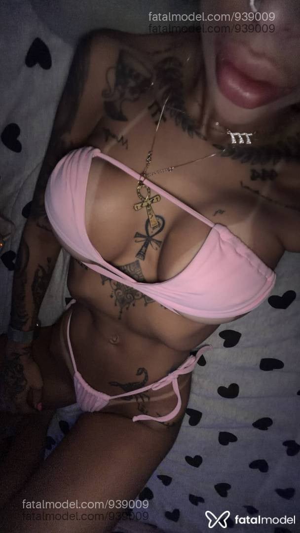 Acompanhante mulher morena (o) de olhos mel - Heloíse Vitty