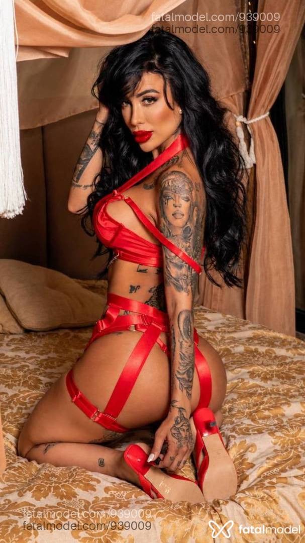 Acompanhante mulher morena (o) de olhos mel - Heloíse Vitty