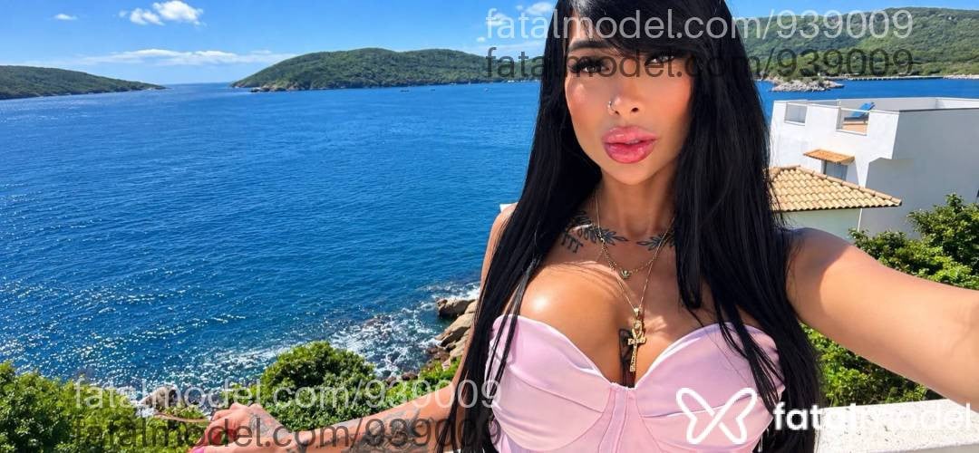 Acompanhante mulher morena (o) de olhos mel - Heloíse Vitty