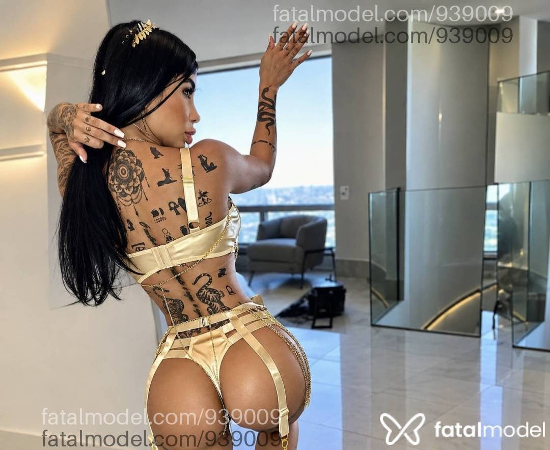 Acompanhante mulher morena (o) de olhos mel - Heloíse Vitty