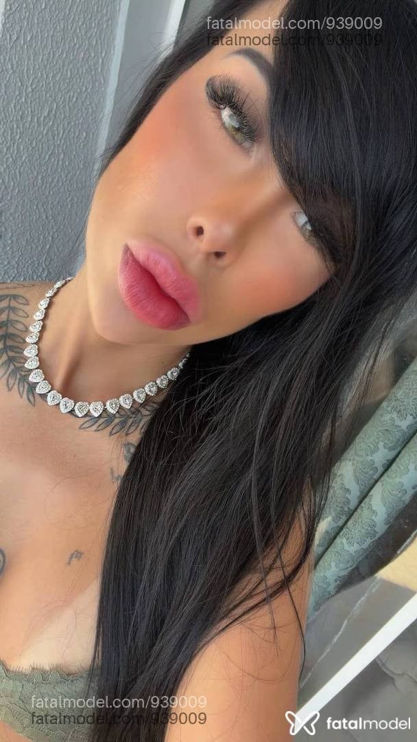 Acompanhante mulher morena (o) de olhos mel - Heloíse Vitty