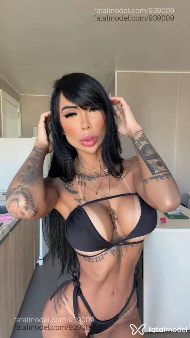 Acompanhante mulher morena (o) de olhos mel - Heloíse Vitty