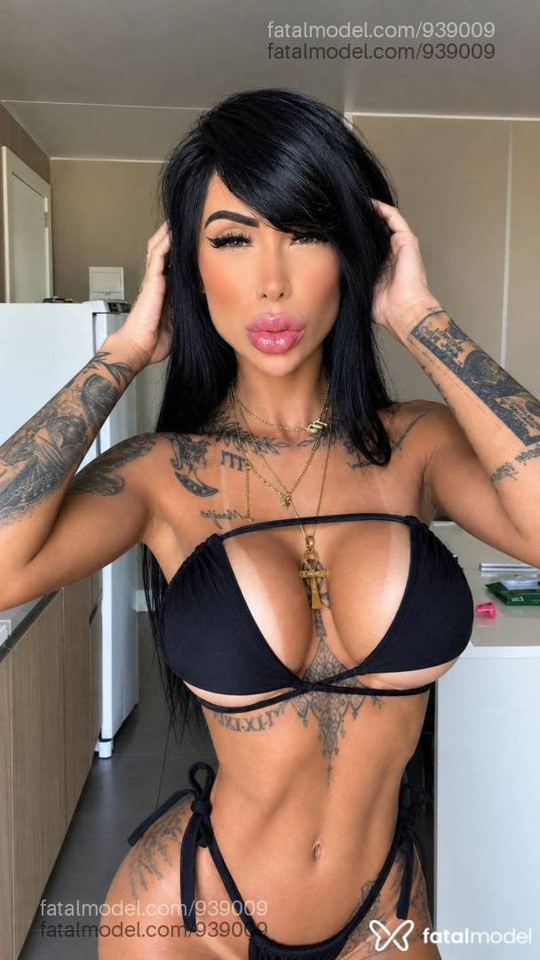 Acompanhante mulher morena (o) de olhos mel - Heloíse Vitty
