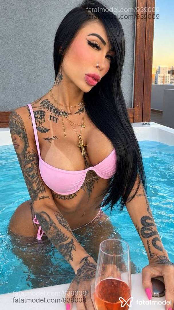 Acompanhante mulher morena (o) de olhos mel - Heloíse Vitty