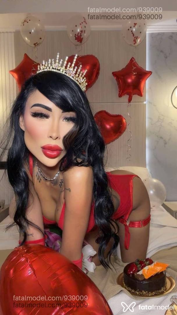 Acompanhante mulher morena (o) de olhos mel - Heloíse Vitty