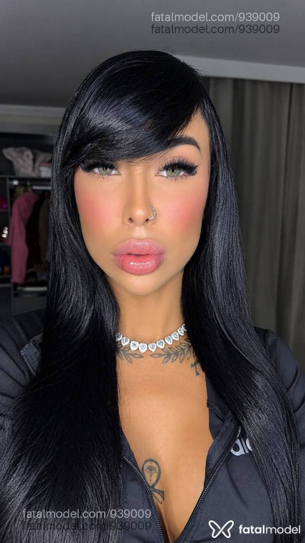 Acompanhante mulher morena (o) de olhos mel - Heloíse Vitty