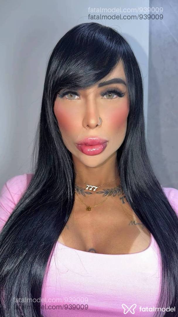 Acompanhante mulher morena (o) de olhos mel - Heloíse Vitty