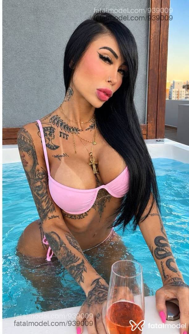 Acompanhante mulher morena (o) de olhos mel - Heloíse Vitty