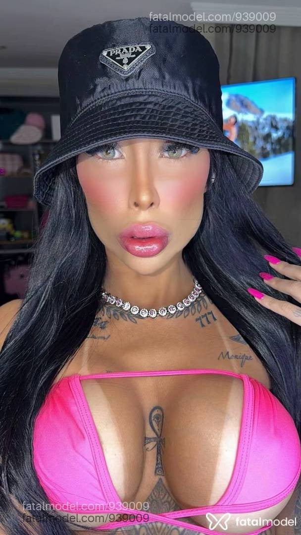 Acompanhante mulher morena (o) de olhos mel - Heloíse Vitty