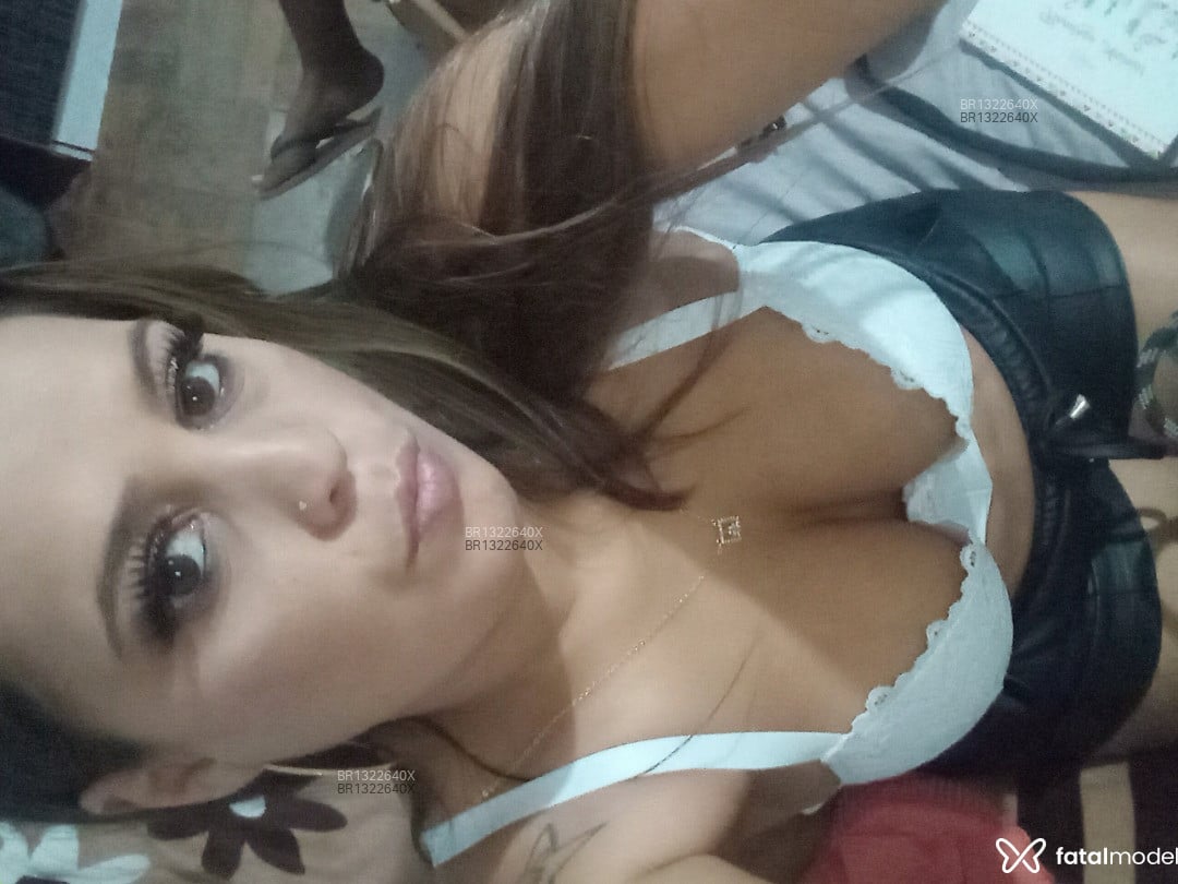 Acompanhante mulher com cabelo castanho de olhos castanhos em Santa Maria - Andriele