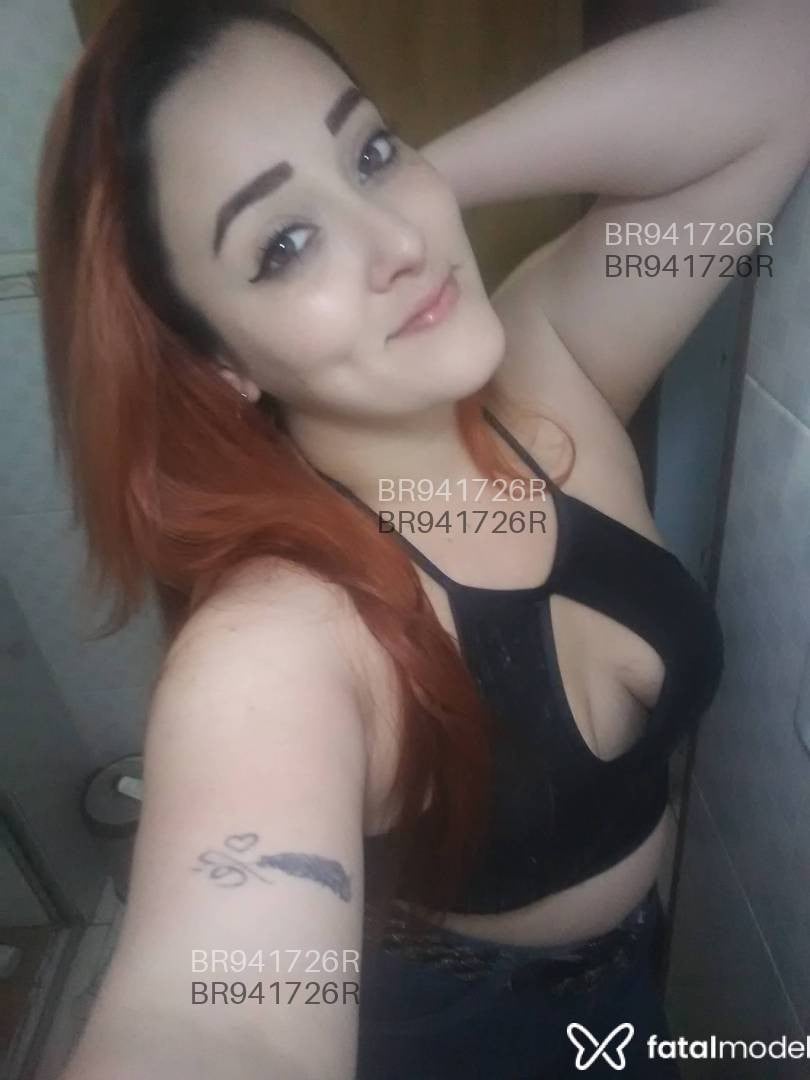 Acompanhante mulher ruiva (o) de olhos mel em Capão da Canoa Acompanhante mulher ruiva (o) de olhos mel em Capão da Canoa - Manu
