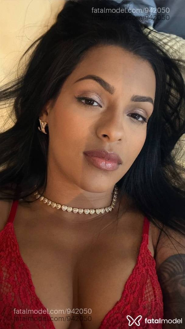 Acompanhante mulher morena (o) de olhos castanhos - ANITTA LEITTE