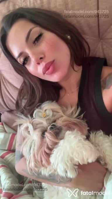 Acompanhante mulher morena (o) de olhos castanhos - Luísa Paiva Acompanhante mulher morena (o) de olhos castanhos - Luísa Paiva