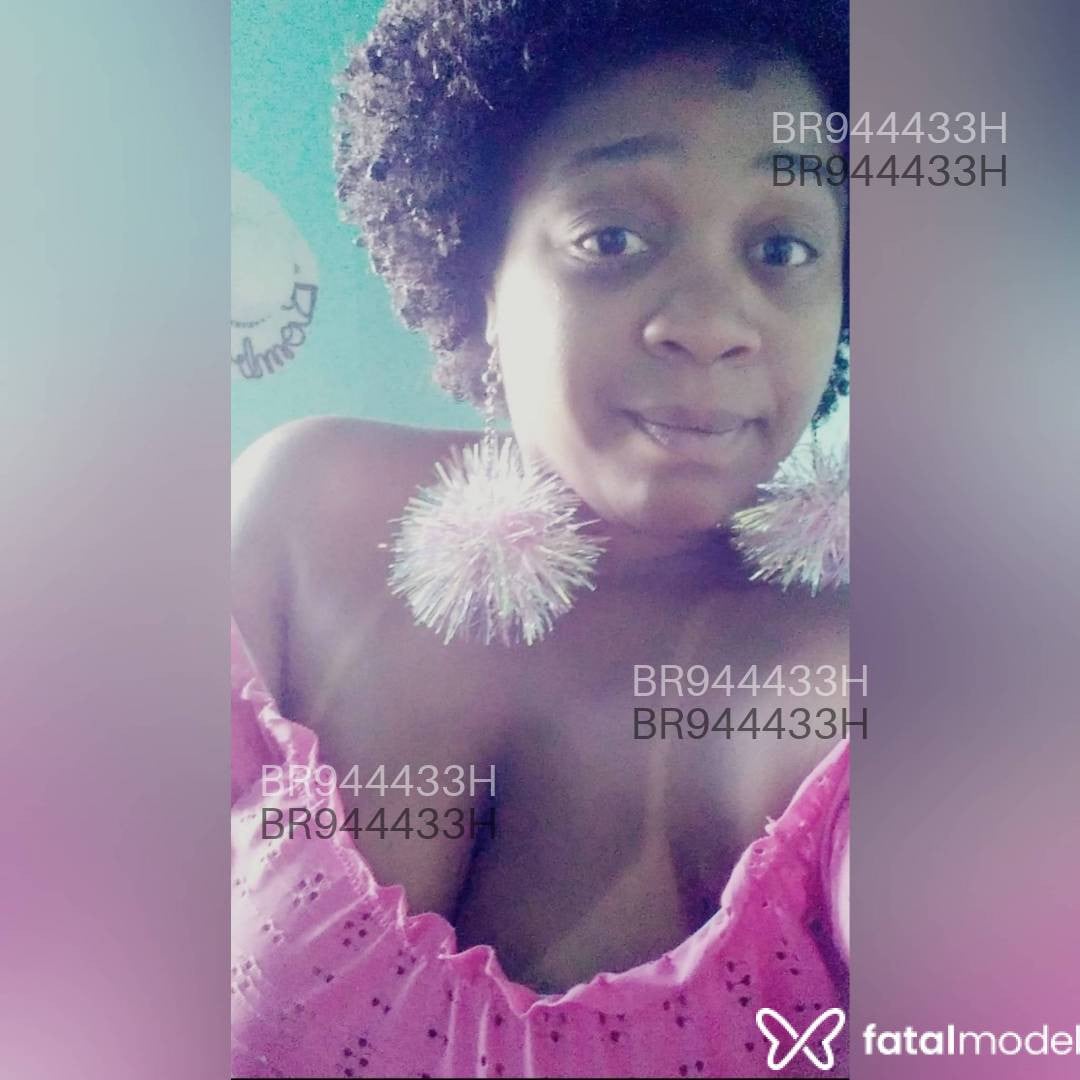 Acompanhante mulher com cabelo castanho de olhos castanhos - Nanda