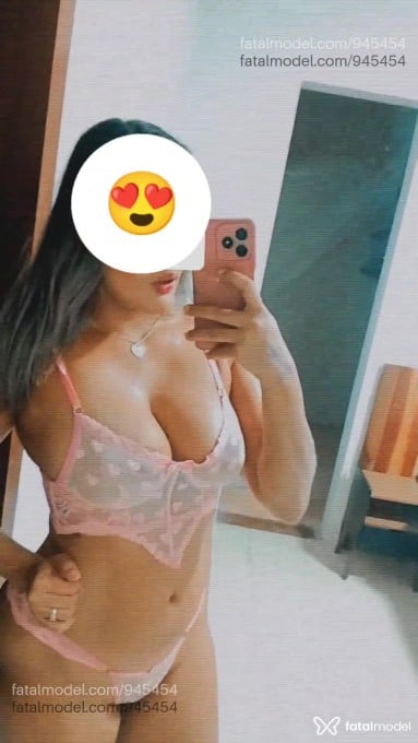 Acompanhante mulher loira (o) de olhos mel em Camocim Acompanhante mulher loira (o) de olhos mel em Camocim - Jessiquinha