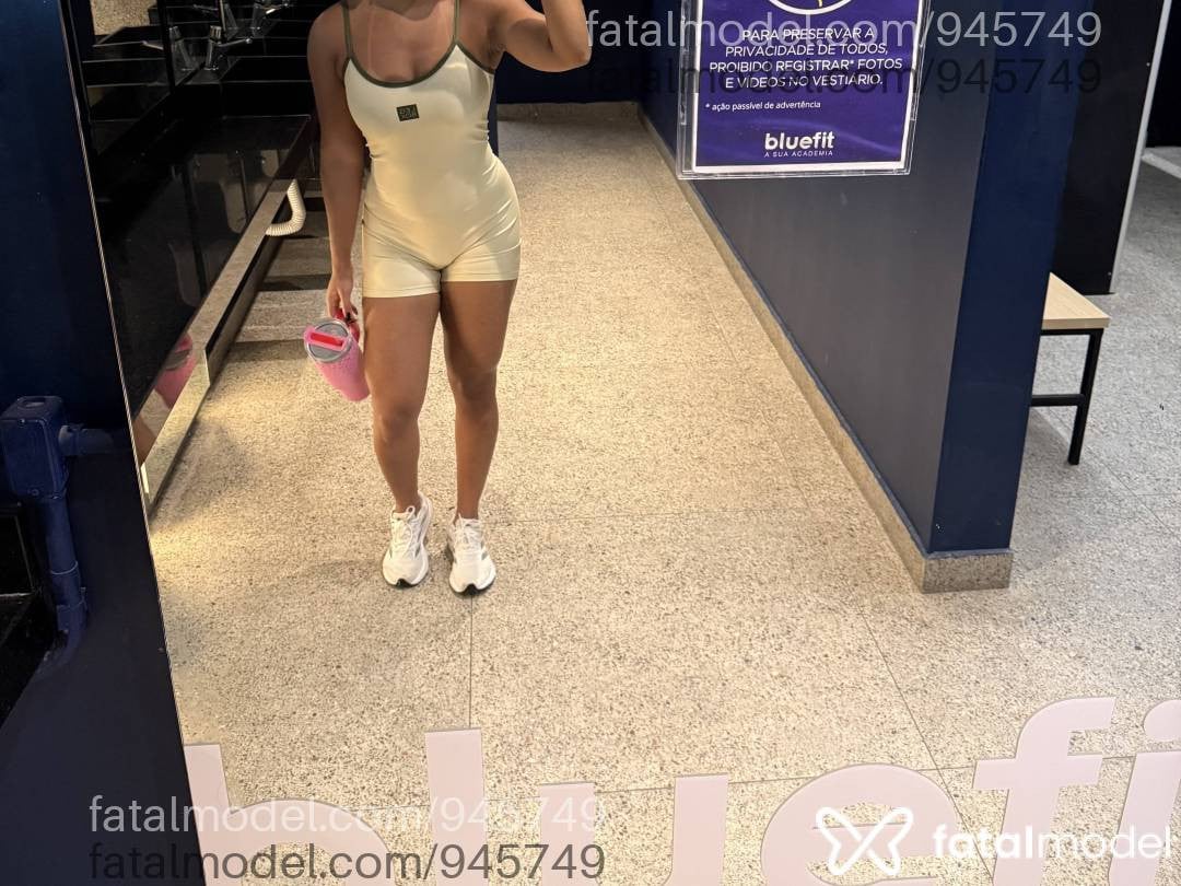 Acompanhante mulher morena (o) de olhos castanhos em Salvador - Júlia Aguiar