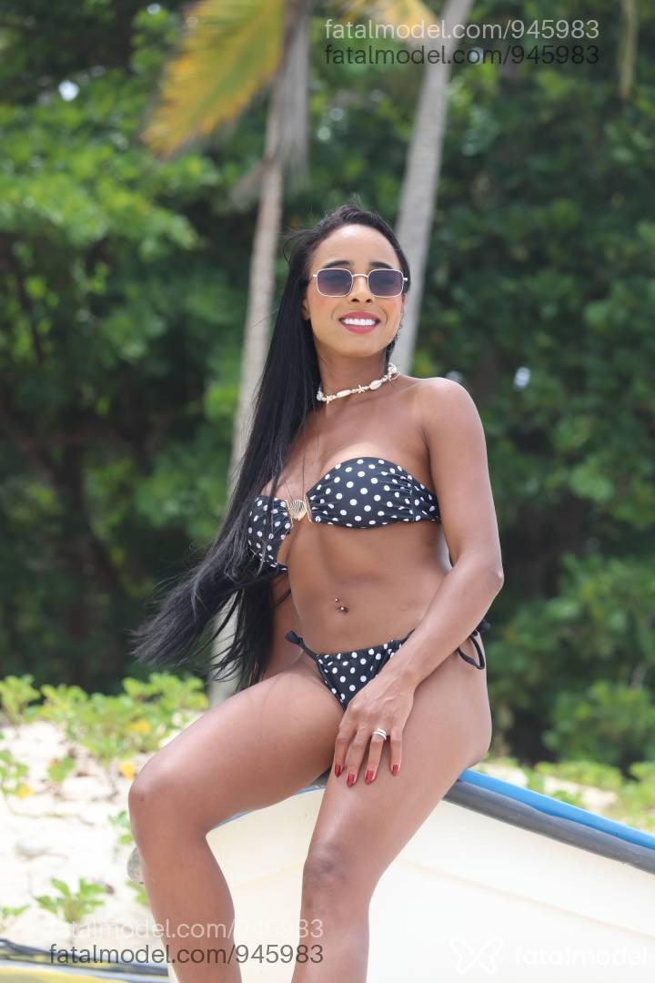 Acompanhante mulher morena (o) de olhos castanhos - Laura Acompanhante mulher morena (o) de olhos castanhos - Laura