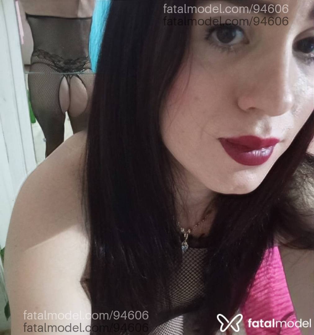 Acompanhante mulher trans ruiva (o) de olhos castanhos em Gramado - Rubi