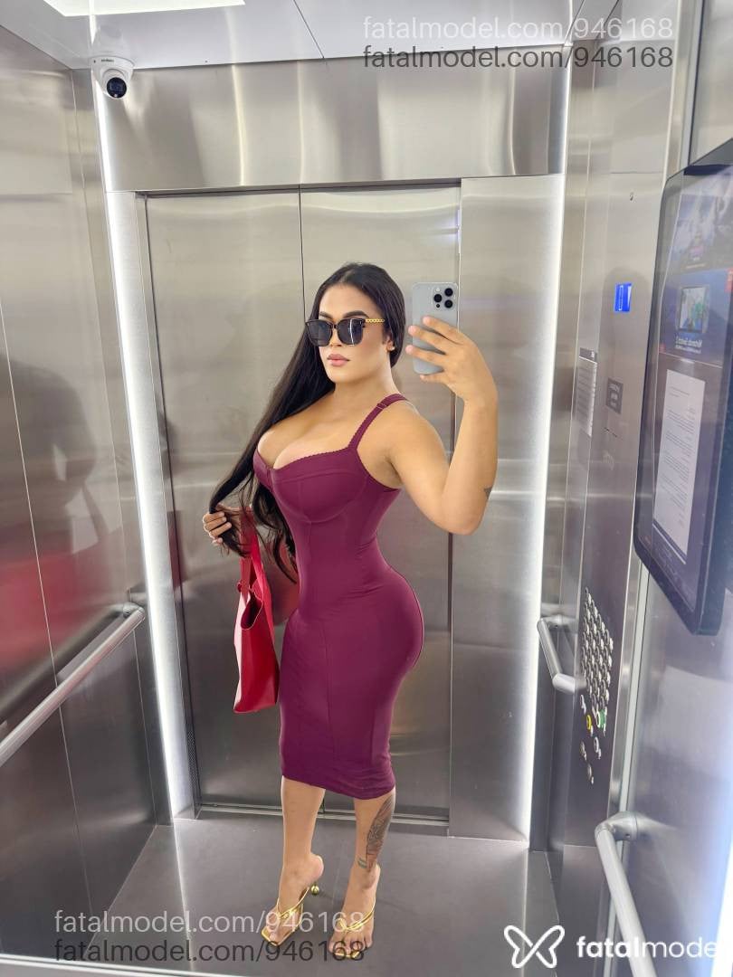 Acompanhante mulher trans morena (o) de olhos mel - Lara Cardoso Acompanhante mulher trans morena (o) de olhos mel - Lara Cardoso