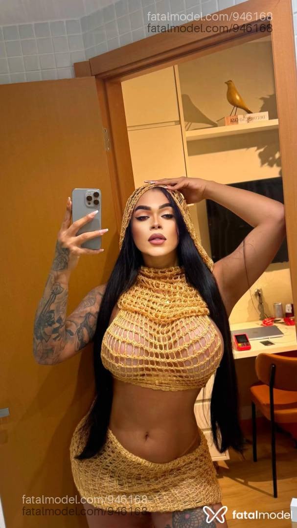 Acompanhante mulher trans morena (o) de olhos mel - Lara Cardoso Acompanhante mulher trans morena (o) de olhos mel - Lara Cardoso
