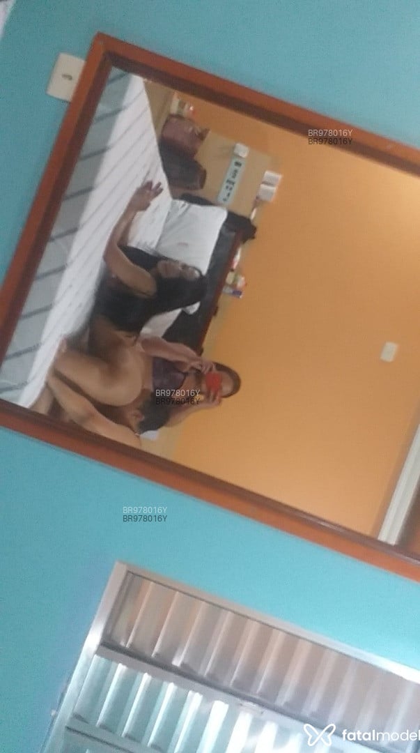 Acompanhante travesti morena (o) de olhos castanhos em São Paulo - Brenda