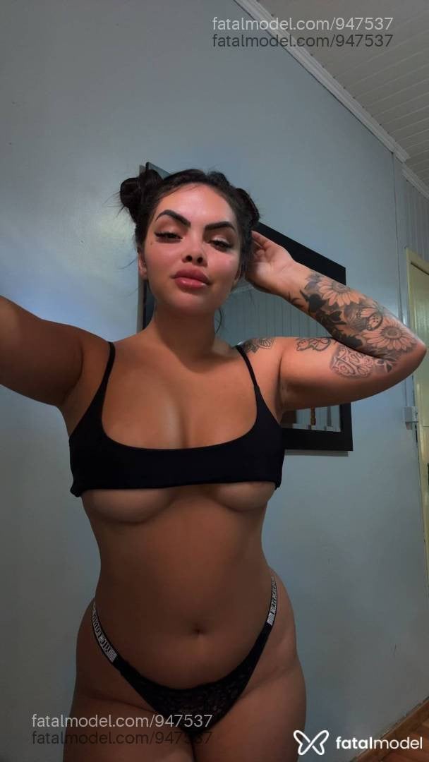 Acompanhante mulher com cabelo castanho de olhos castanhos - Sofia
