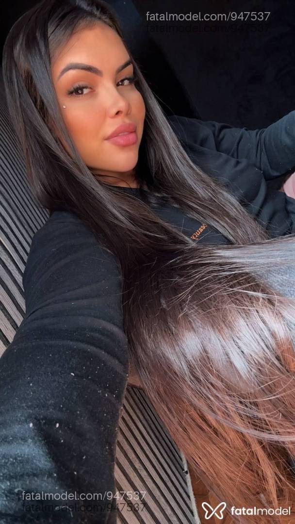 Acompanhante mulher com cabelo castanho de olhos castanhos - Sofia