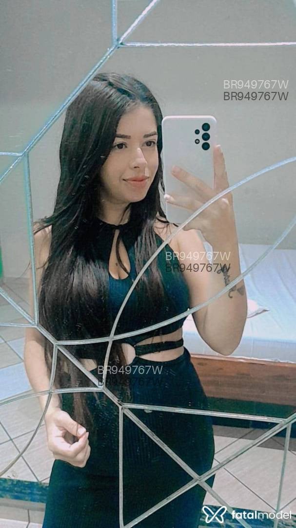 Acompanhante mulher com cabelo castanho de olhos castanhos em Campinas Acompanhante mulher com cabelo castanho de olhos castanhos em Campinas - Larissa