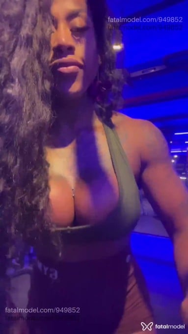 Acompanhante mulher morena (o) de olhos pretos em Porto Alegre - Serena Williams