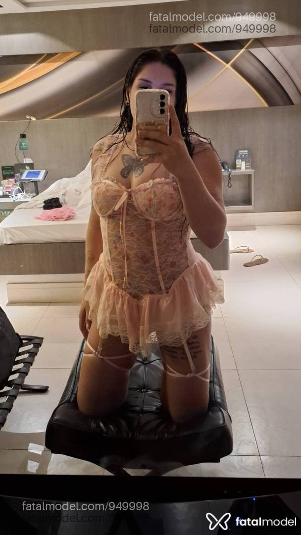 Acompanhante mulher com cabelo castanho de olhos castanhos - Bianca